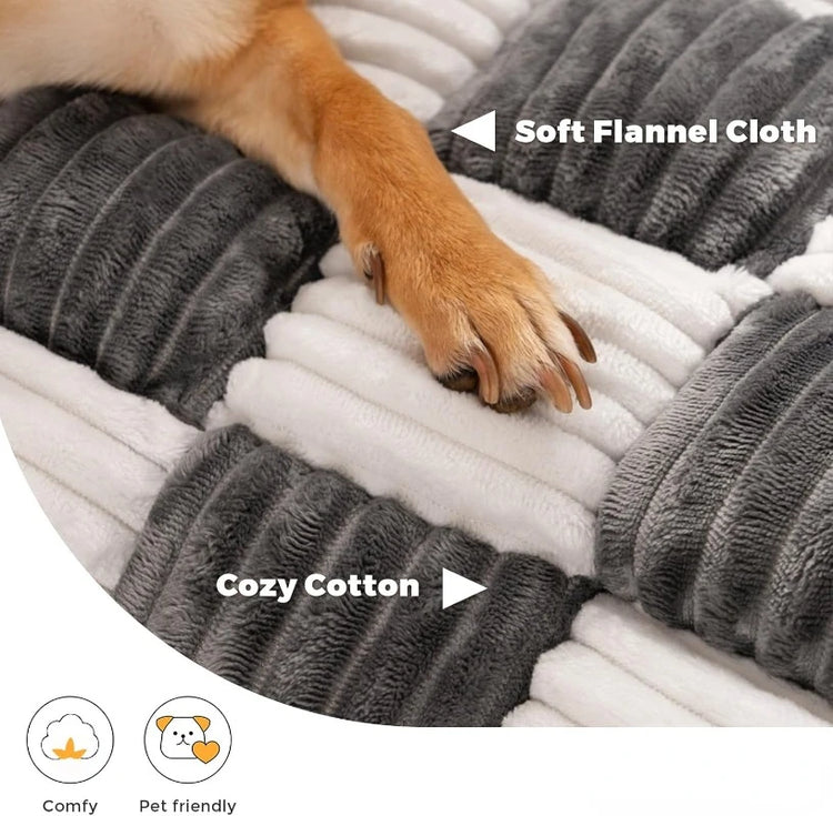 Large Dog Couch Cover Bed Cream Square Plaid Washable Pet Mat for Furniture Protector Sofa Cover for Dogs.